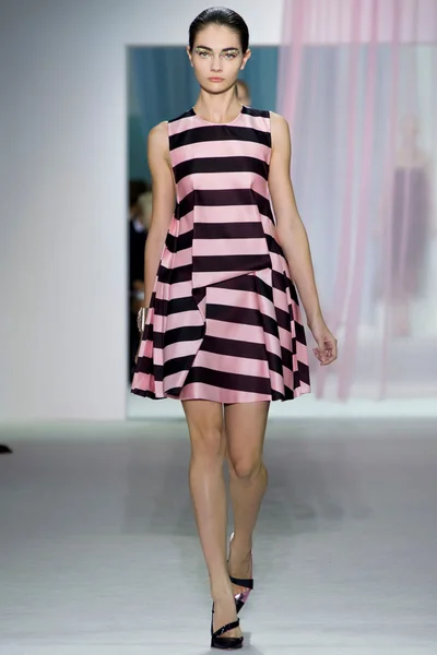 Look 24